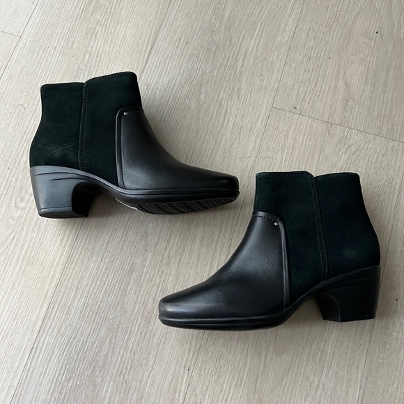 Clarks Shoes - Clarks Emily lowboot 7 Elegant Black Ankle Boots